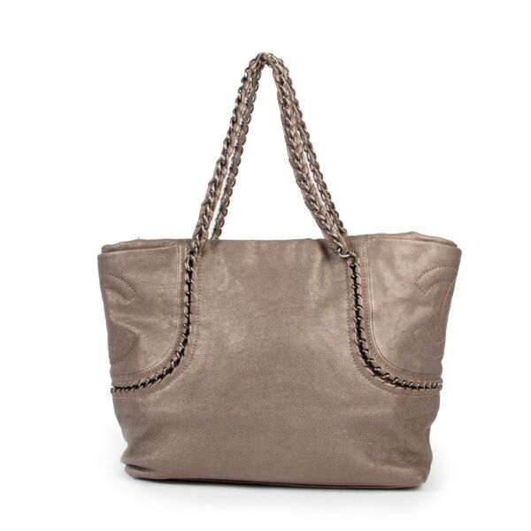 Chanel Metallic Grey Shoulder bag