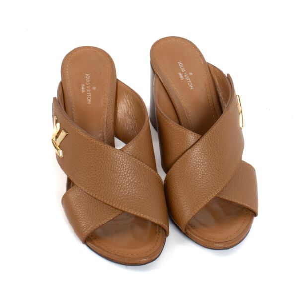 Louis Vuitton Camel Leather Heels - size 37