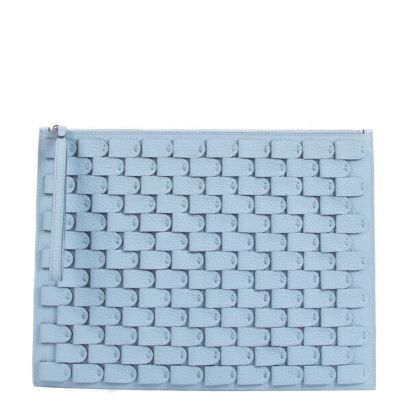 Shop safe online at Labellov in Antwerp, Brussel, Knokke this 100% authentic secondhand Delvaux Azure Taurillon Soft Pin D Pouch PM Arsenal XL