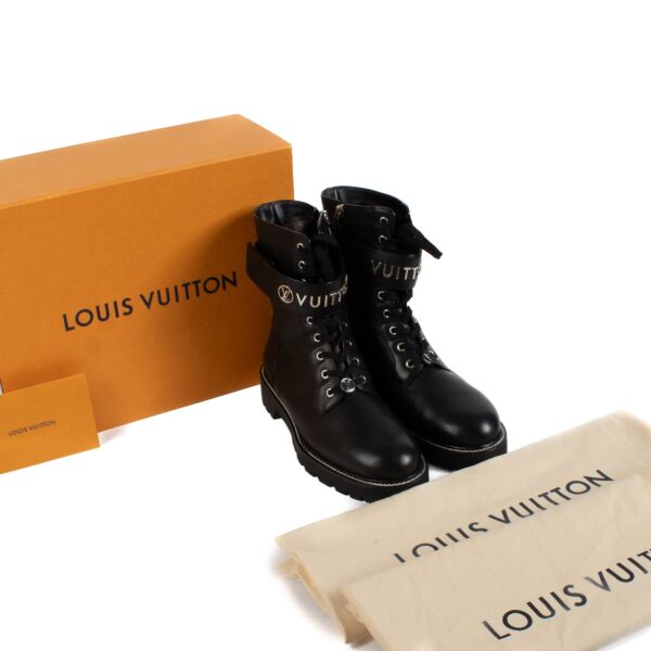 Louis Vuitton Black Leather Territory Flat Ranger - size 41