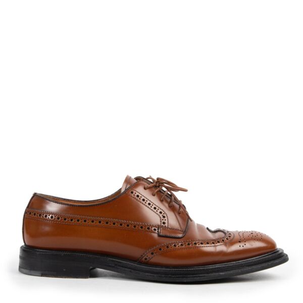 Shop safe online 100% authentic second hand Church's Brown Oxford Brogue Lace-up Flats - Size 38 at Labellov in Antwerp.