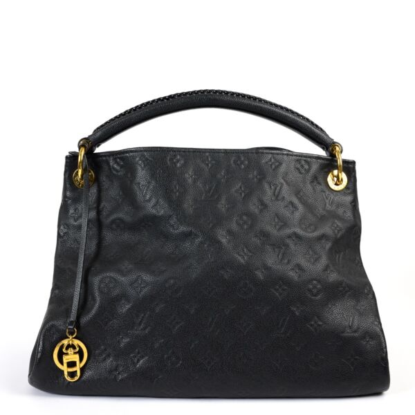 Shop safe online at Labellov in Antwerp this 100% authentic Louis Vuitton Artsy MM Black Monogram Empreinte Leather
