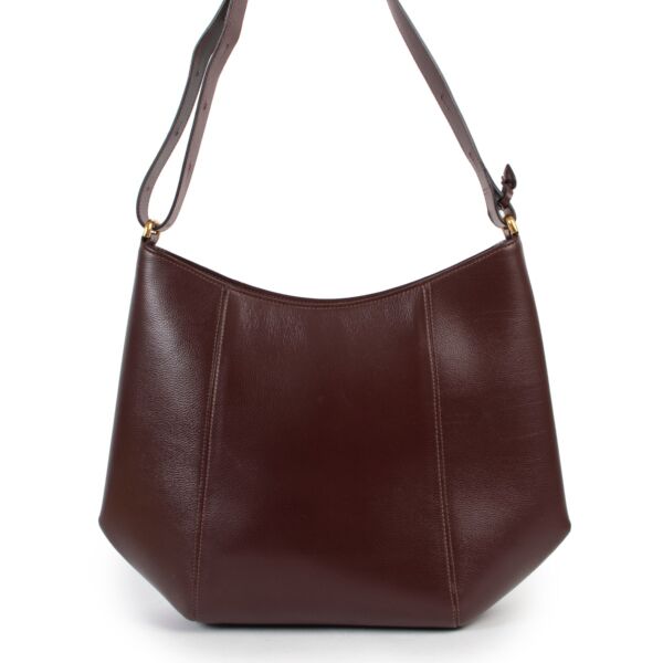 Shop safe online 100% authentic second hand Delvaux Chestnut Brown Jumping Leather Souhait Shoulder Bag in very good condition at Labellov in Antwerp.