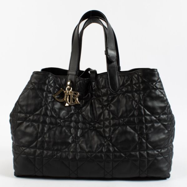 Shop 100% authentic secondhand Christian Dior Black Large Toujours Bag on Labellov.com