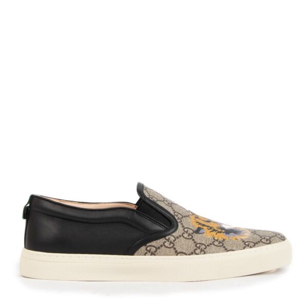 shop 100% authentic second hand Gucci GG Supreme Slip On Sneakers - Size 42 1/2 on Labellov.com