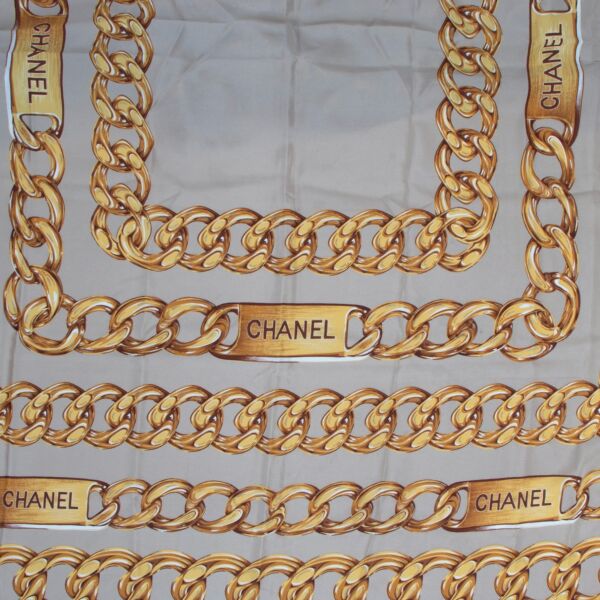 Chanel Vintage Gold Chain Medaillon XL Silk Scarf