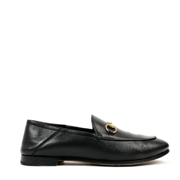 Buy authentic vintage Gucci Black Horsebit Leather Jordaan Loafers in Size 37 in good condition at Labellov Antwerp.