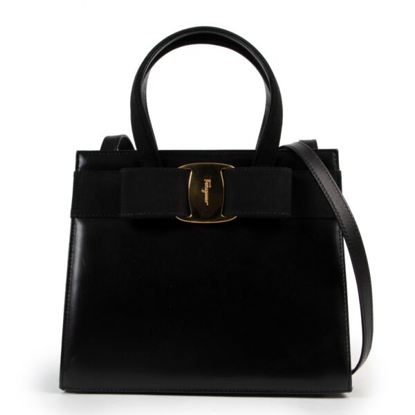 Buy a 1000% authentic second hand Ferragamo Black Crossbody Bag at Labellov 