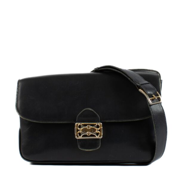 Shop safe online at Labellov in Antwerp, brussels and Knokke this 100% authentic second hand Celine Black Vintage Box Bag