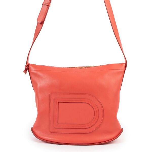 Shop safe online at Labellov in Antwerp this 100% authentic second hand Delvaux Pin Baudrier Coral Polo