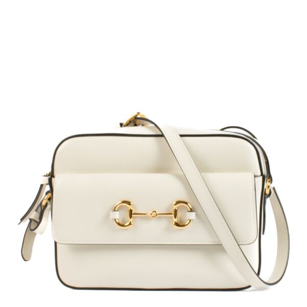 Shop safe online at Labellov in Antwerp, Brussels and Knokke this 100% authentic second hand Gucci White Horsebit 1955 Crossbody