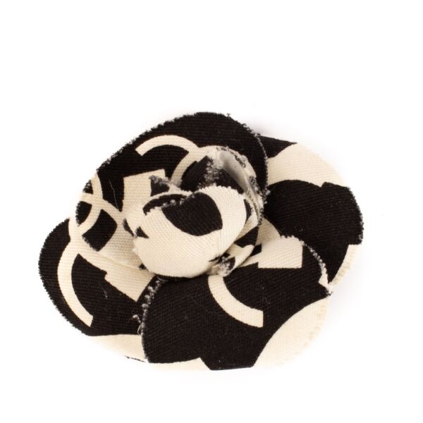 shop 100% authentic second hand Chanel Camelia Brooch on Labellov.com