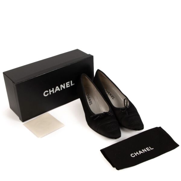 Chanel Black Satin CC Pumps - Size 39 1/2