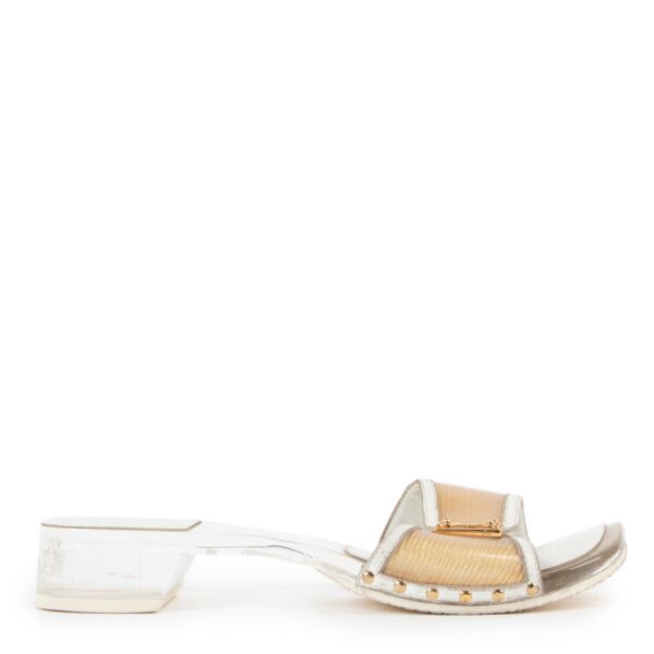 Louis Vuitton White Transparant Acrylic Trim Buckle Sandals  for the best price at Labellov secondhand luxury in Antwerp. We buy and sell your authentic designer bags for the best price in Antwerp.