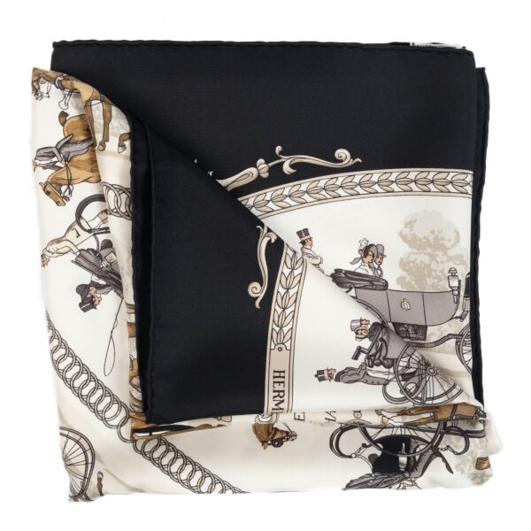 Shop safe online at Labellov in Antwerp this 100% authentic second hand Hermès "La Promenade de Longchamps" Silk Scarf