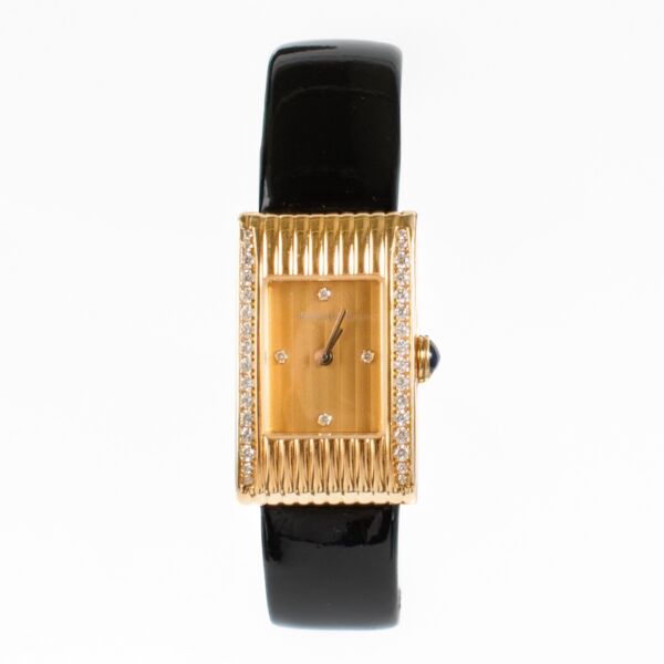 Shop safe online at Labellov in Antwerp, Brussels and KNokke this 100% authentic second hand Boucheron Reflet Small Yellow Gold Diamond Watch. veilig online tweedhands authentieke Boucheron Reflet Small Yellow Gold Diamond horloge kopen bij Labellov.
