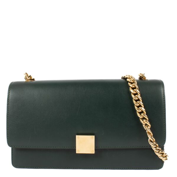 Shop safe online at Labellov in Antwerp Brussels and Knokke this 100% authentic second hand Celine Dark Green Classic Box East West Chain Bag.