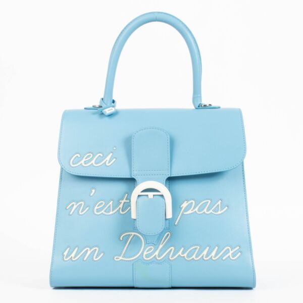 Shop the authentic Delvaux Ciel Box Calf Brillant L’Humour MM second hand on Labellov.com.