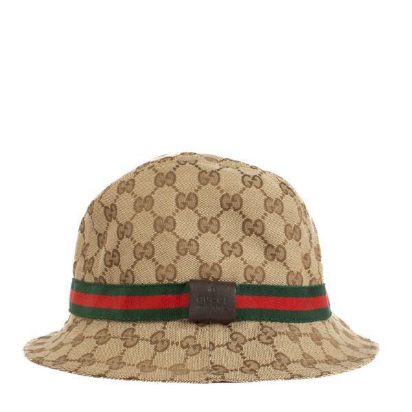 Shop safe online at Labellov in Antwerp, Brussels and Knokke this 100% authentic second hand Gucci GG Canvas Bucket Hat - Size S