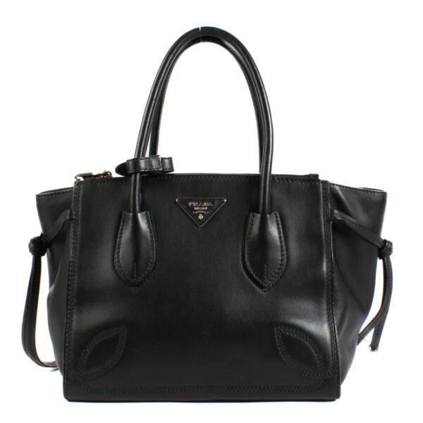 Shop safe online at Labellov in Antwerp, Brussels and Knokke this 100% authentic second hand Prada Black City Sport Twin Tote Bag