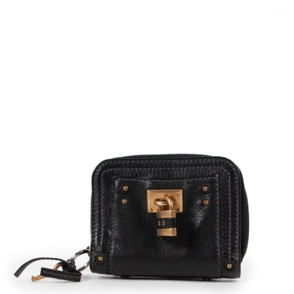 Shop safe online at Labellov in Antwerp this 100% authentic second hand Chloé Black Leather Wallet