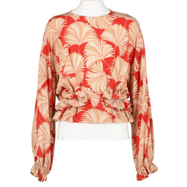 Shop safe online at Labellov in Antwerp, Brussels and Knokke this 100% authentic second hand Dries Van Noten Red Silk Floral Top - Size 36