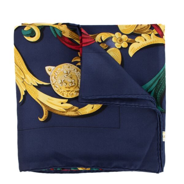 Shop safe online at Labellov in Antwerp, Brussels and Knokke this 100% authentic second hand Hermès Navy Blue Le Mors "A La Conétable" Silk Scarf