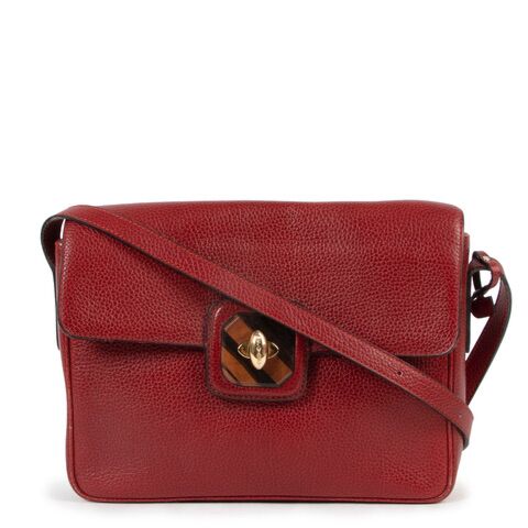 Shop safe online at Labellov in Antwerp this 100% authentic second hand Delvaux Burgundy Pebbled Leather Crossbody