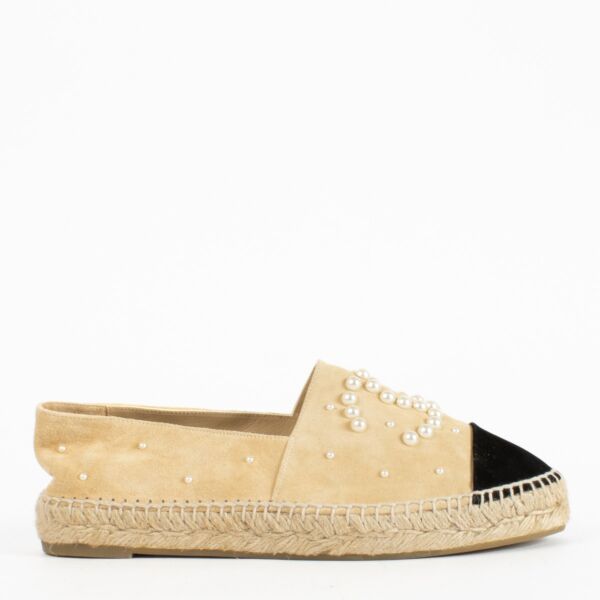 Authentic second-hand Chanel Beige Pearl Espadrilles - Size 39 on labellov.com