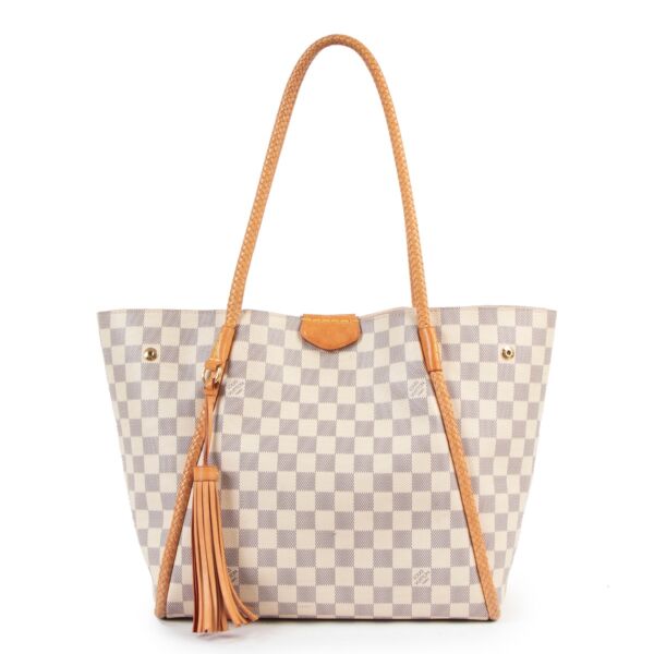 Shop safe online at Labellov in Antwerp this 100% authentic second hand Louis Vuitton Damier Azur Propriano Shoudler Bag