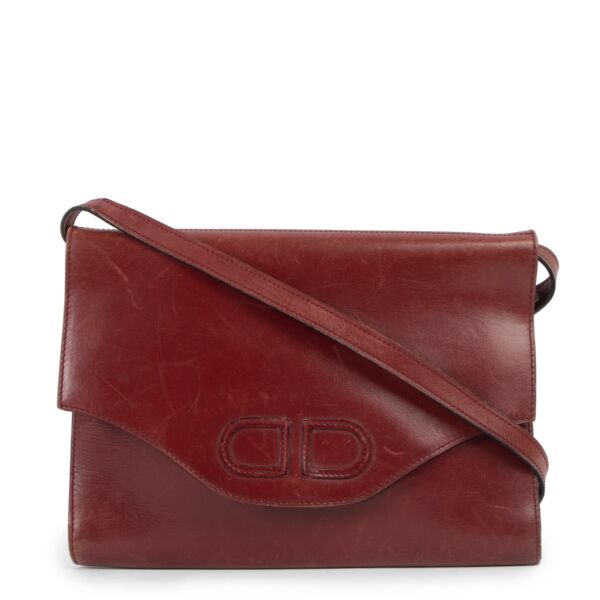 Shop safe online at Labellov in Antwerp this 100% authentic second hand Delvaux Burgundy Shoulder Bag