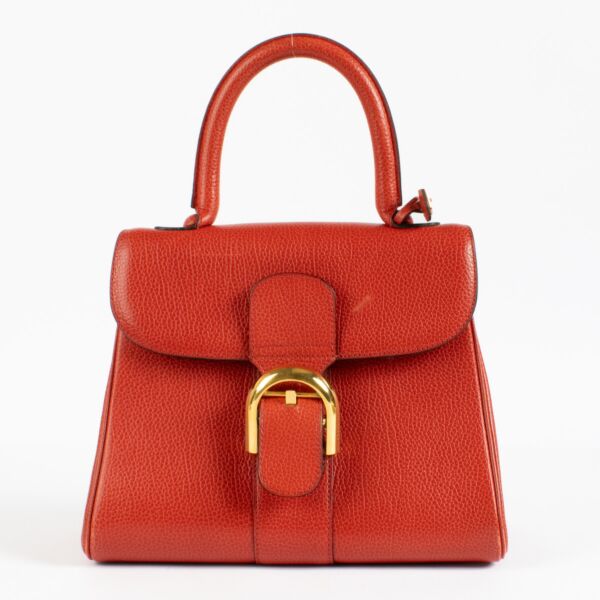 Delvaux Red Grained Brillant MM Bag aan de beste prijs bij Labellov tweedehands luxe in Antwerpen en Knokke.