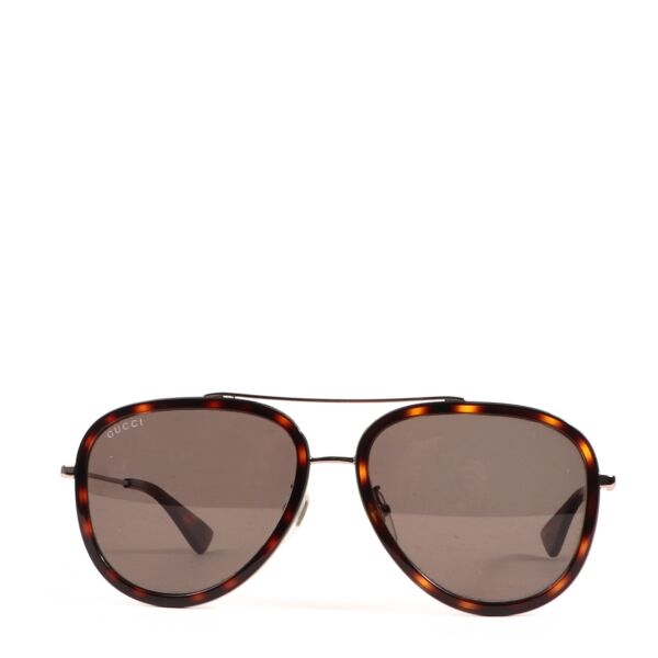 Buy an authentic pair of second hand Gucci Brown Tortoise Aviator Sunglasses in very good condition at Labellov.com 