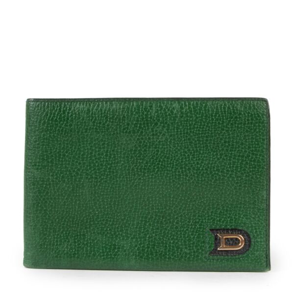 Shop safe online at Labellov in Antwerp this 100% authentic second hand Delvaux Racing Green Grained Leather Flap Wallet