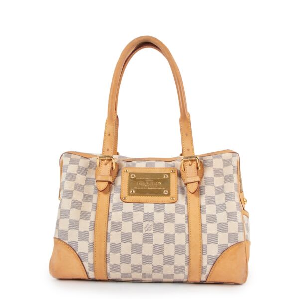 Shop safe online at Labellov in Antwerp this 100% authentic second hand Louis Vuitton Damier Azur Canvas Berkeley Bag