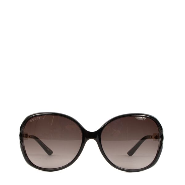 Shop safe online at Labellov in Antwerp, Brussels and Knokke these 100% authentic second hand Gucci Black Acetate Sunglasses