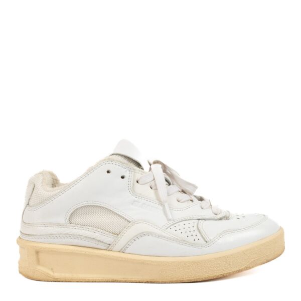 Buy and sell designer shoes deals