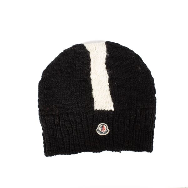 Shop safe online at Labellov 100% authentic second hand Moncler Black and White Wool Beanie