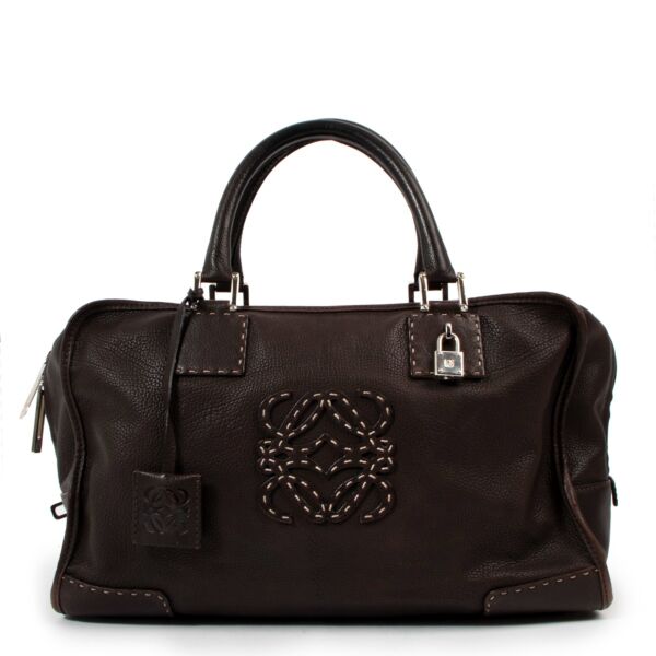 Buy an authentic second-hand Loewe Brown Amazona Tote Bag in very good condition at Labellov Antwerp.