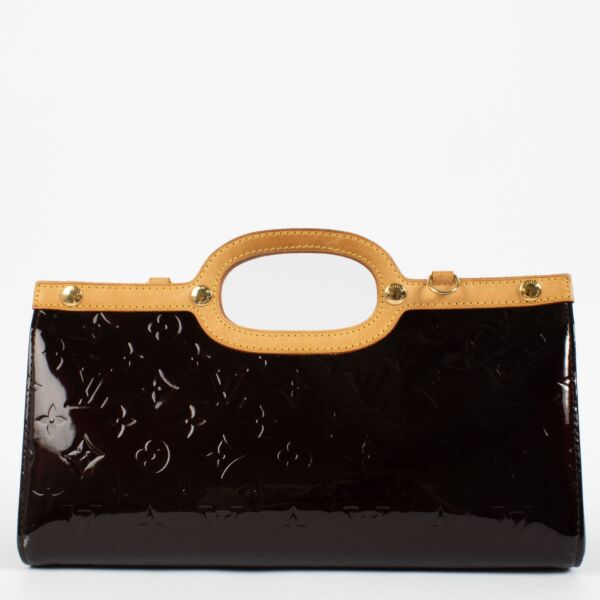 Shop 100% authentic secondhand Louis Vuitton Burgundy Vernis Amarante Roxbury Bag on Labellov.com