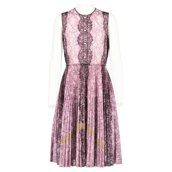 Shop 100% authentic secondhand Gucci Purple Lace Dress - Size 38 on Labellov.com
