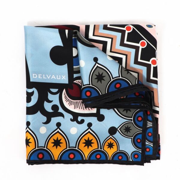 Buy an authentic Delvaux Multicolor Silk Scarf at Labellov in Antwerp. 