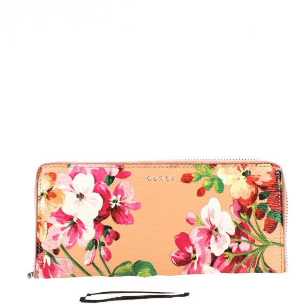 Gucci Nude Leather Floral Wallet