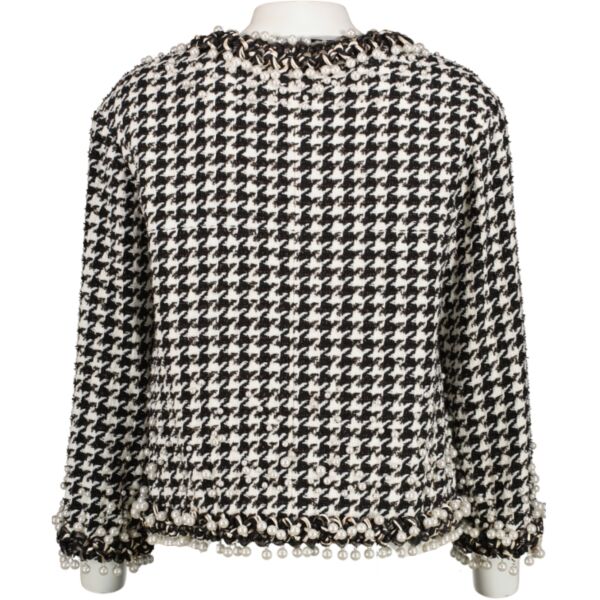 Chanel Black and White Houndstooth Tweed Jacket with Pearls