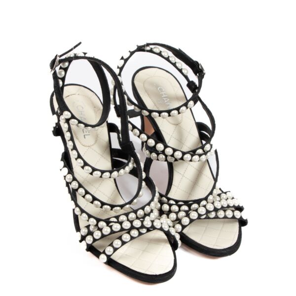 Chanel Black Pearl Pumps - Size 38,5