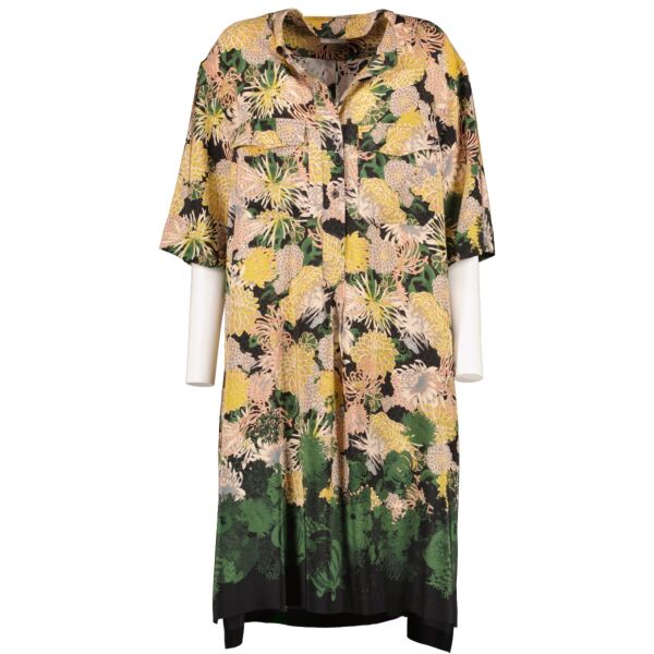 Shop safe online at Labellov in Antwerp, Brussels and Knokke this 100% authentic second hand Dries Van Noten Chrysanten Printed Dress - Size FR44