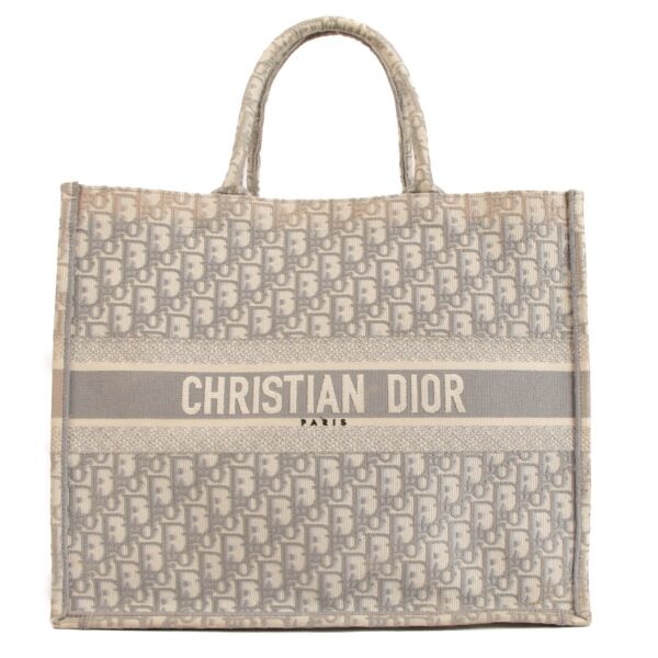Shop safe online at Labellov in Antwerp, Brussels and Knokke this 100% authentic second hand Christian Dior Light Grey Oblique Large Book Tote