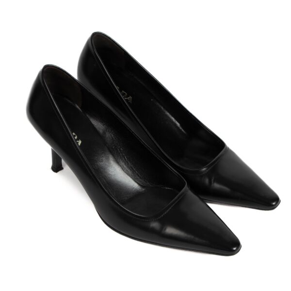 Prada Black Leather Pointy Pumps - Size 37 1/2