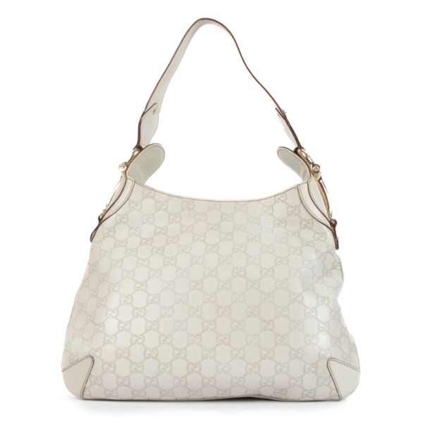 Shop safe online at Labellov in Antwerp, Brussels and Knokke this 100% authentic second hand Gucci Beige Creole Guccissima Horsebit Hobo Bag