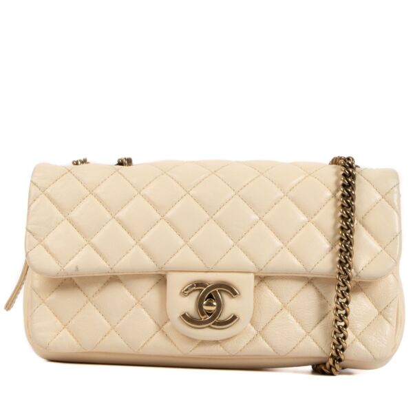 Shop safe online at Labellov in Antwerp, Brussels and Knokke this 100% authentic second hand Chanel Cream Quilted Leather Flap Bag